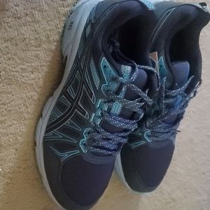 Womens ASICS gel venture 7